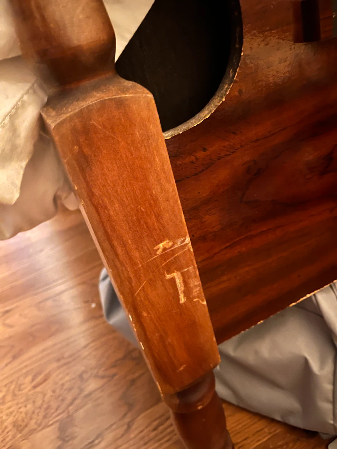 Classic Wood Four-Poster Bed Frame - photo 4