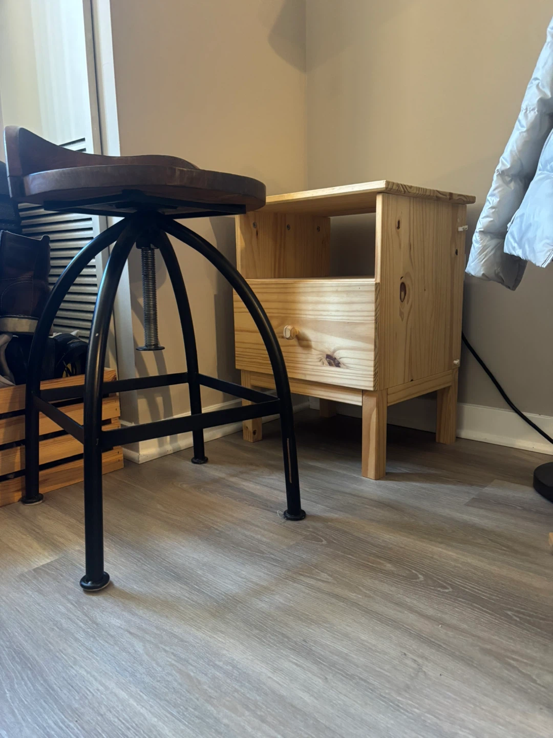 Bed side table - real wood - photo 2