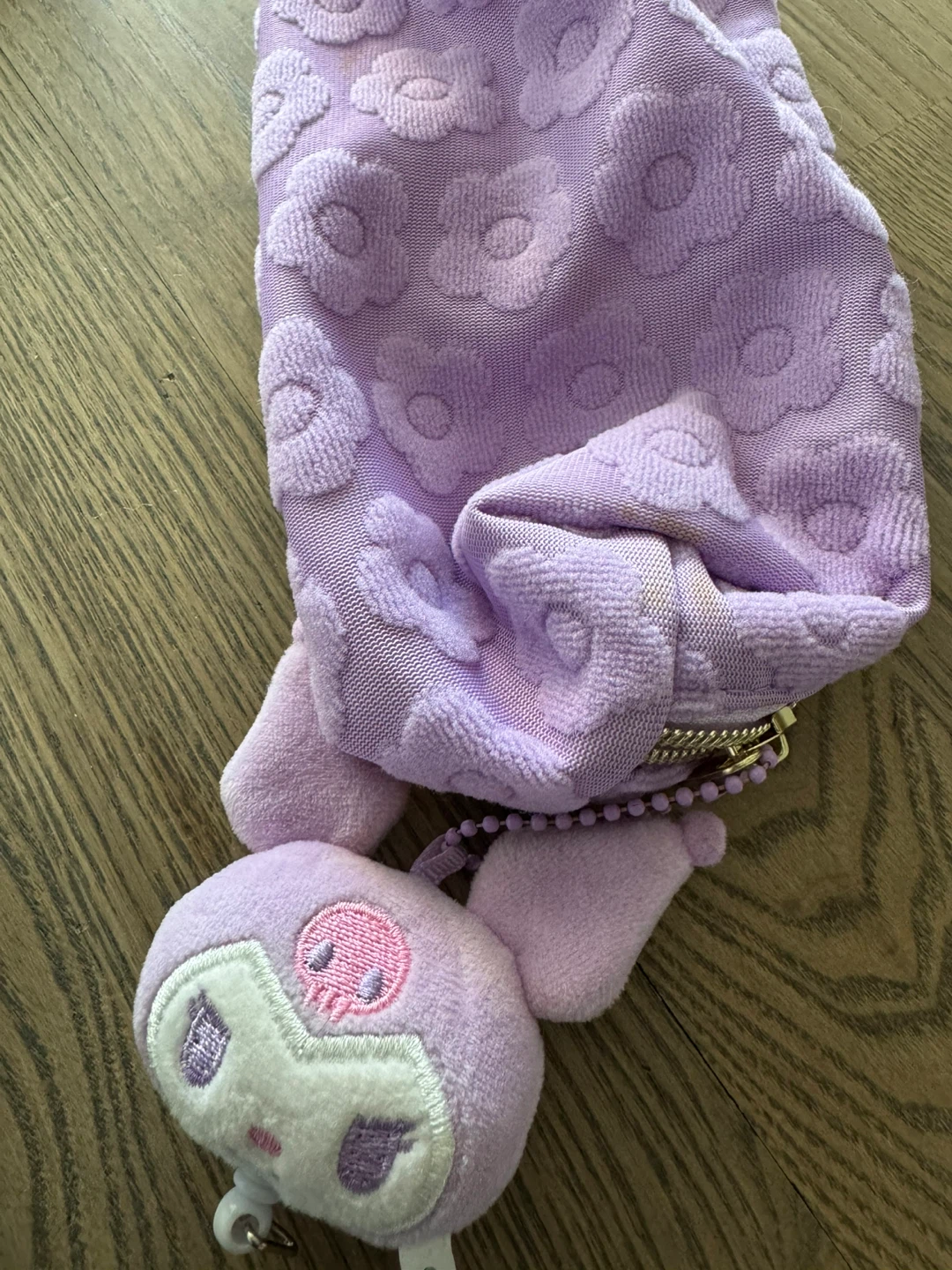 Designer’s Floral Pouch - photo 3