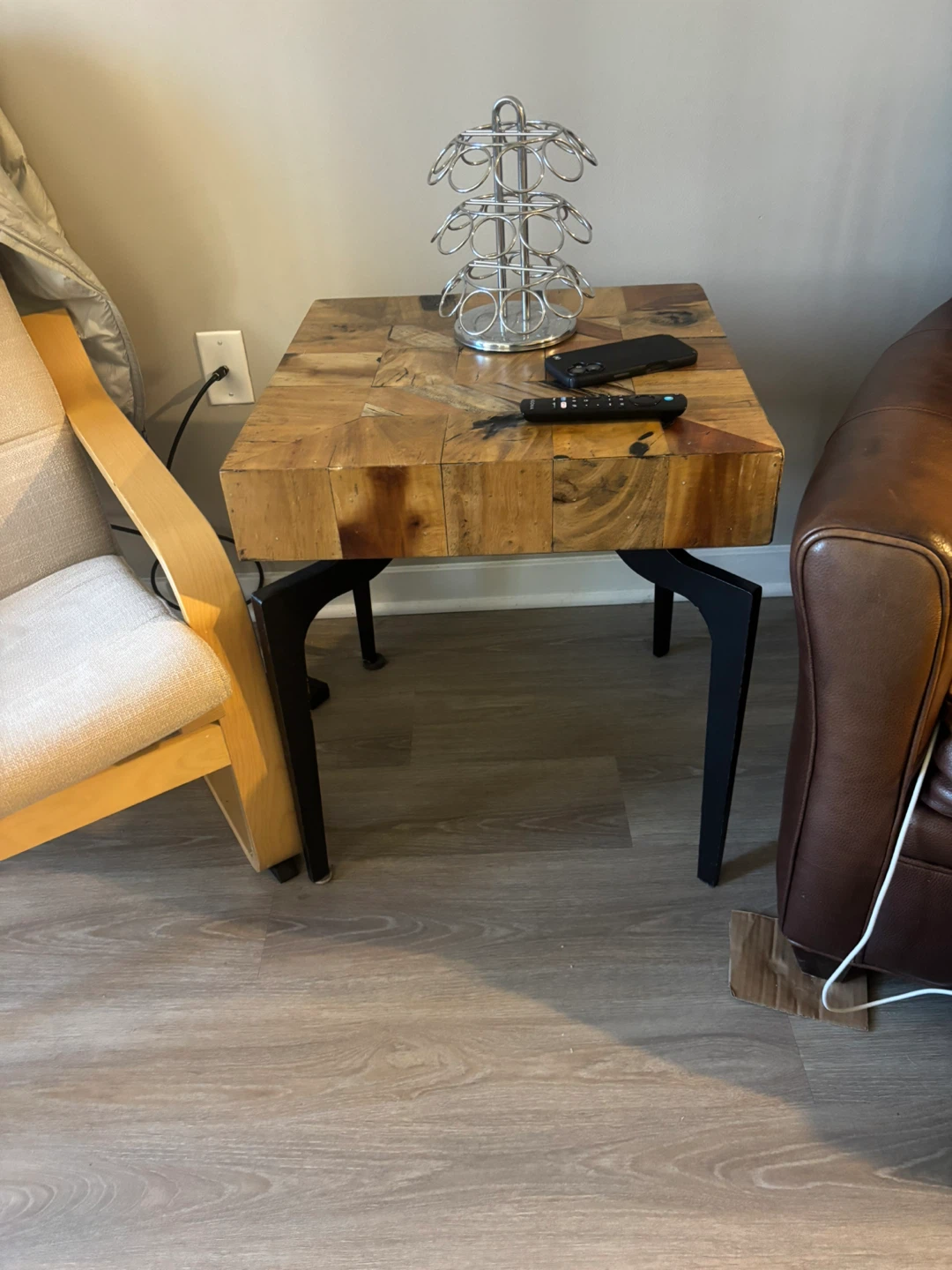 Butcher block end table - photo 2