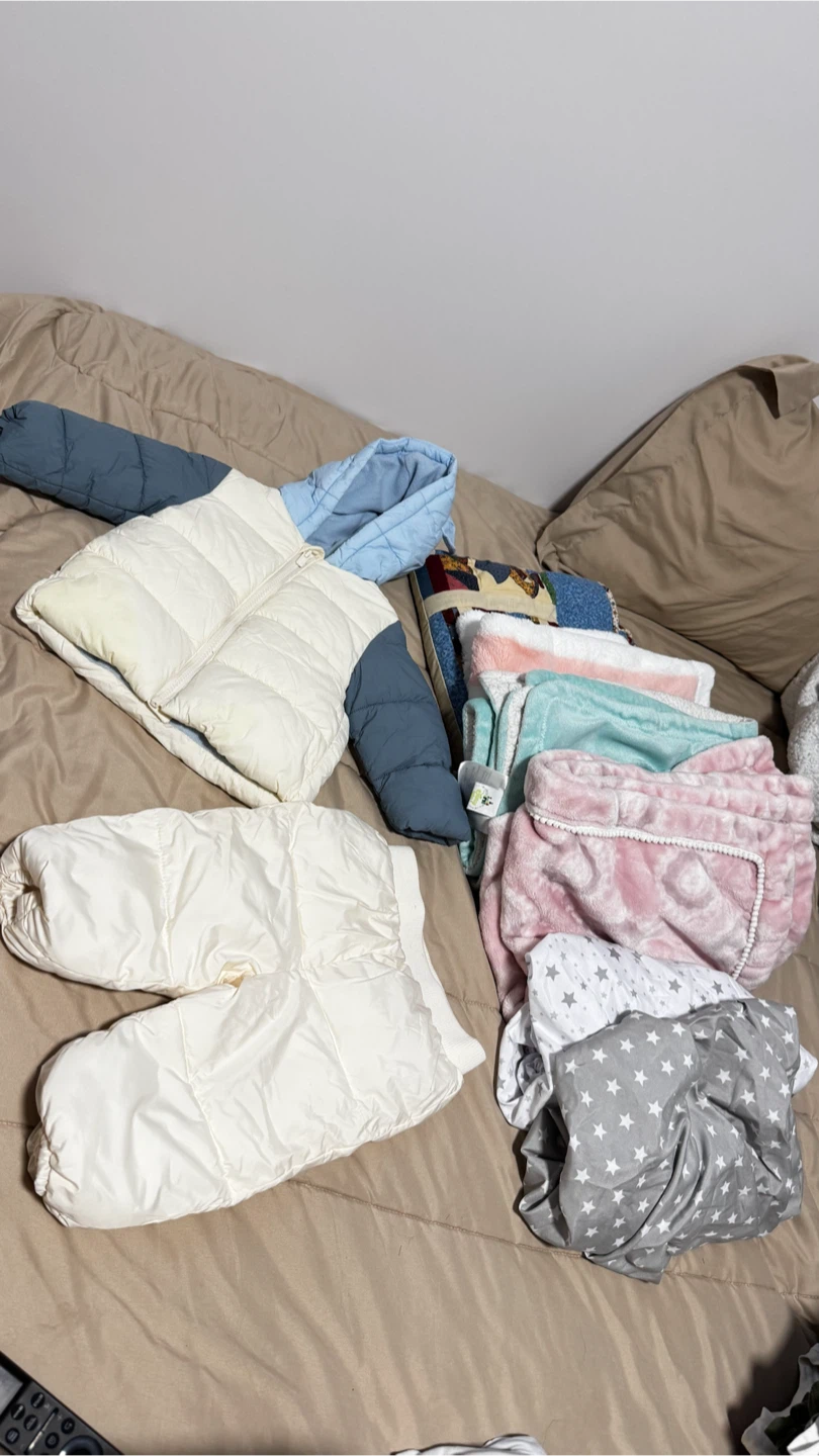 Used clothes assorted - photo 4