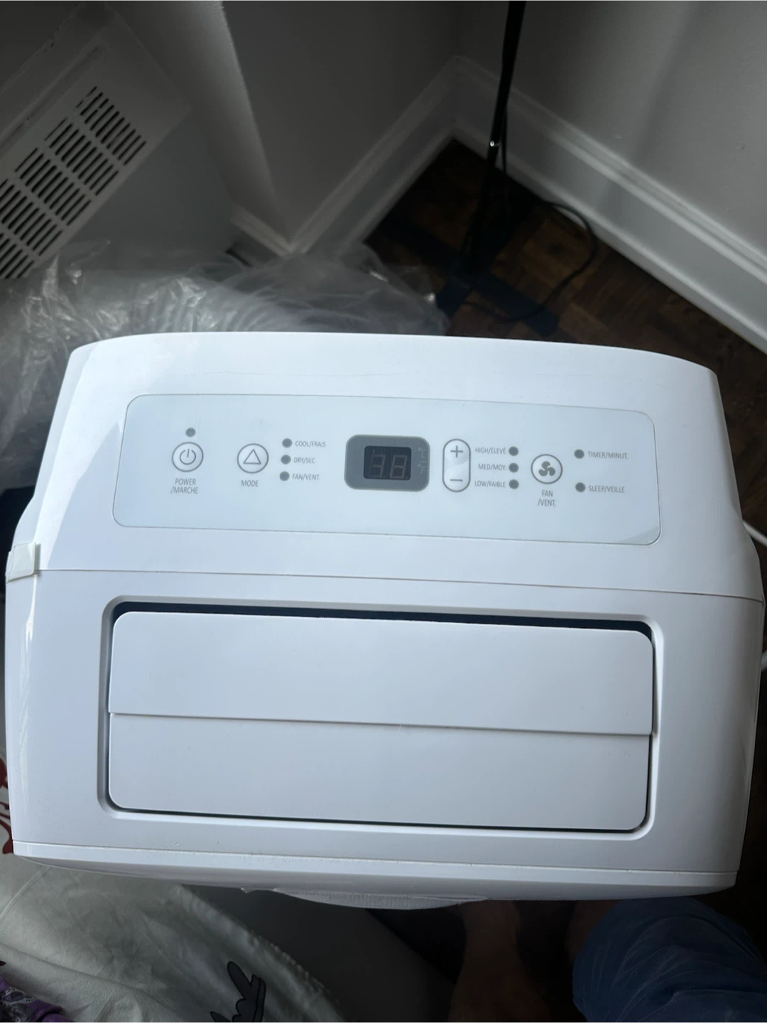 Hisense 10,000 BTU Portable Air Conditioner - photo 3