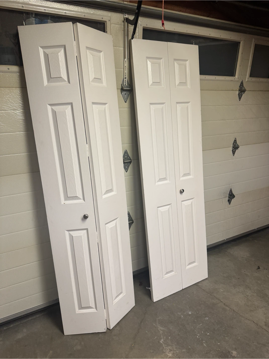 Bifold closet doors - photo 2