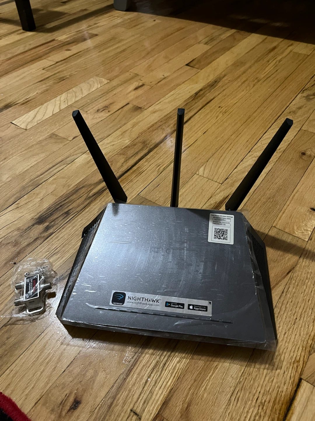 Netgear Nighthawk AC1900 Smart WiFi Router R7000 - photo 2