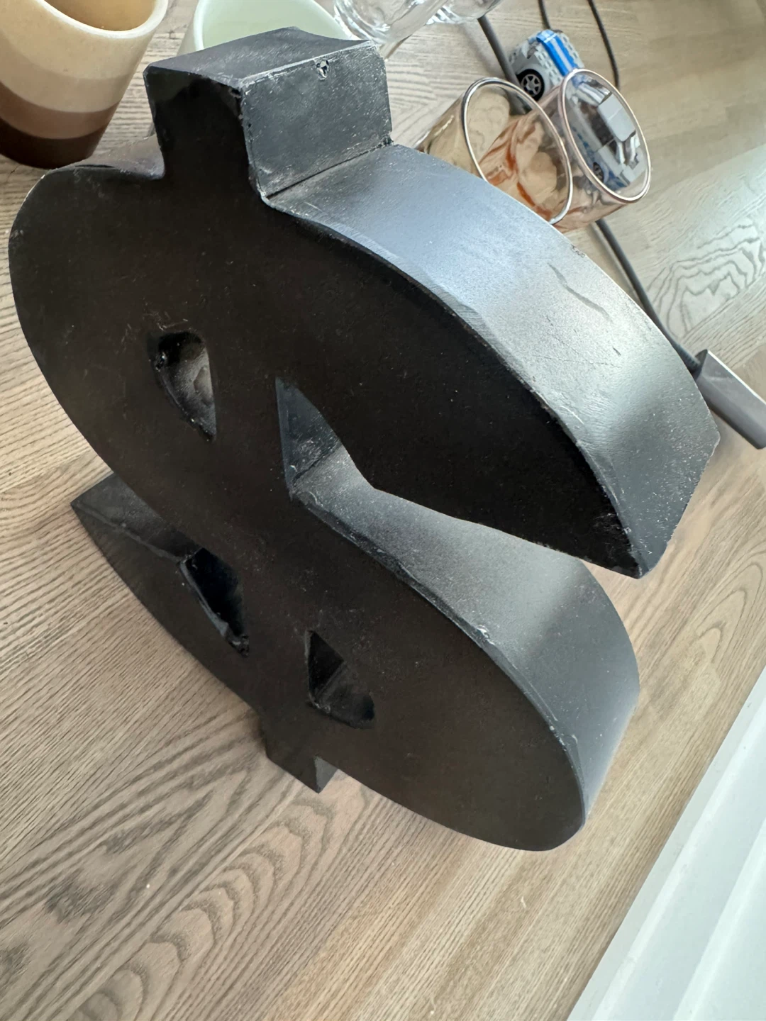 European made Black Metal Dollar Sign Decor Stand - photo 3