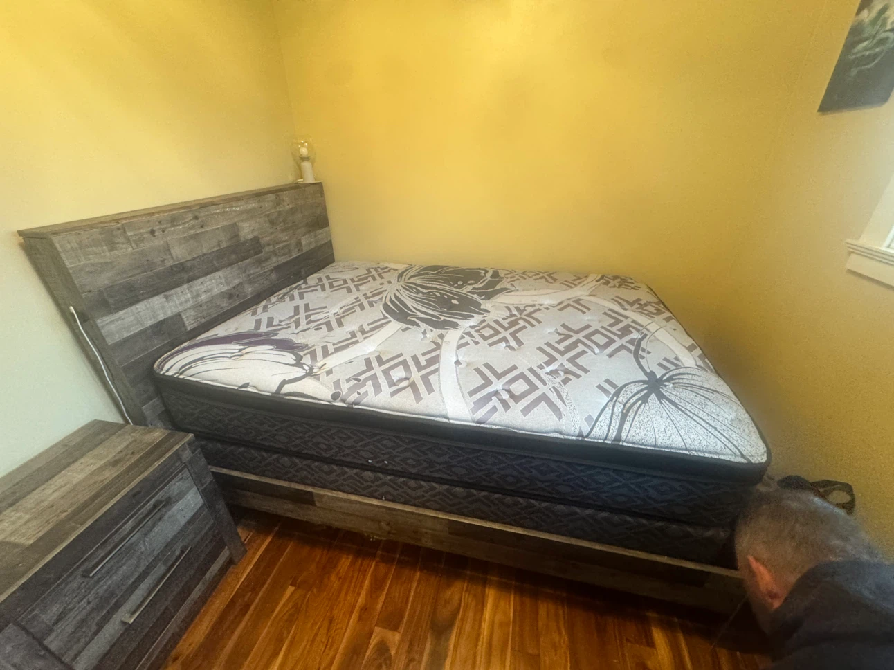 Full size bedroom set - photo 4