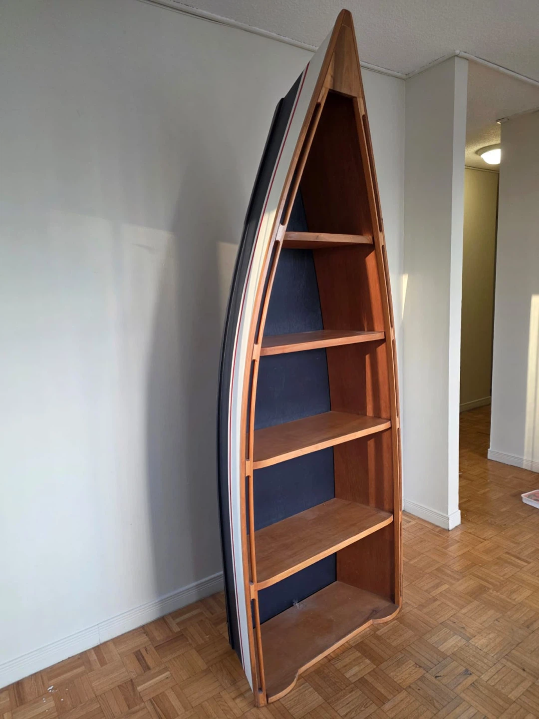 UNIQUE Boat-shaped Wooden Bookshelf