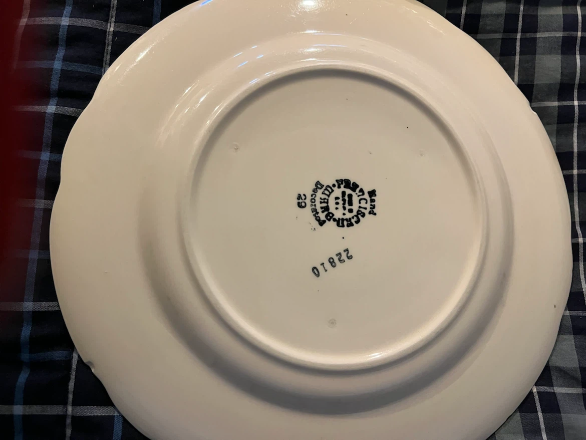 Franciscan dinner plate 3 one las crack and 1 desert dish - photo 4