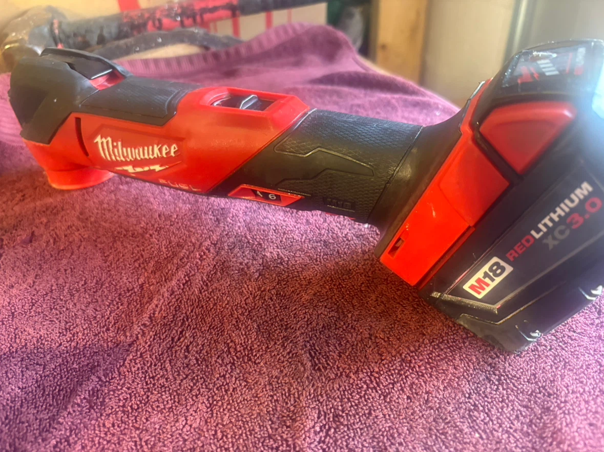 Milwaukee M18 Oscillating Multi-Tool 2836-20 - photo 4