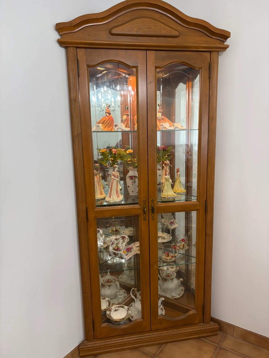 Lighted Corner Display Cabinet / Curio - 81" Tall