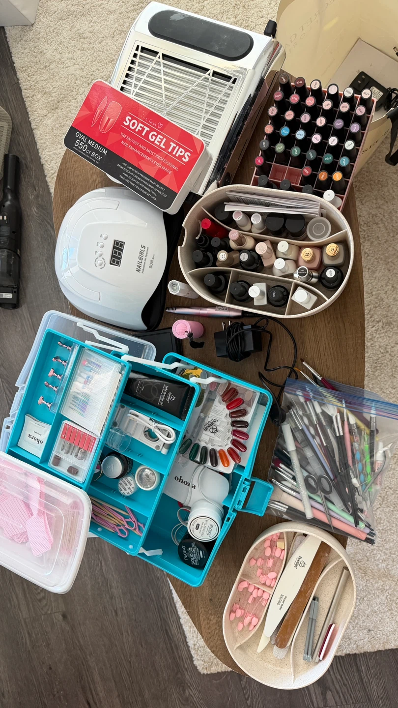Complete DIY Nail Kit with UV Lamp and Accessories