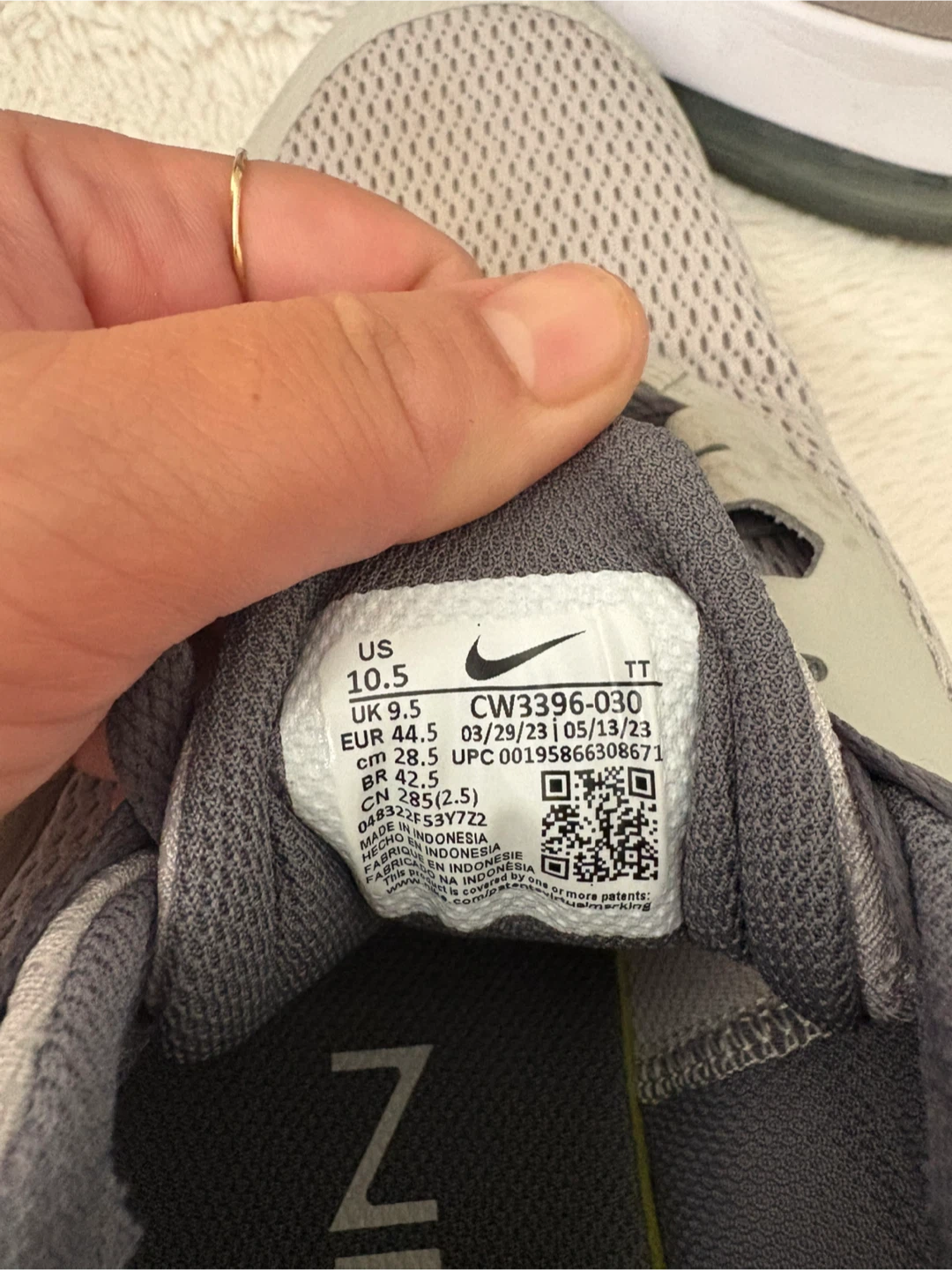 Nike Air Max sneakers US 10.5 - photo 3