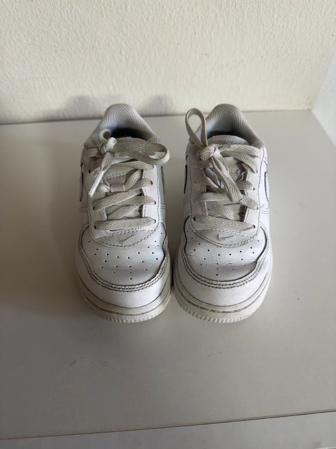 White Nike Air Force 1 Kids Sneakers Size 9C - photo 2