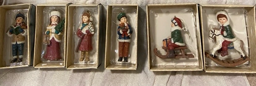 Set of 6 Hand-Painted Vintage-Style Christmas Ornaments - photo 5