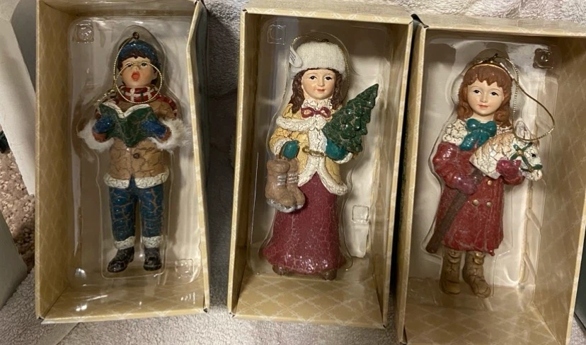 Set of 6 Hand-Painted Vintage-Style Christmas Ornaments - photo 2