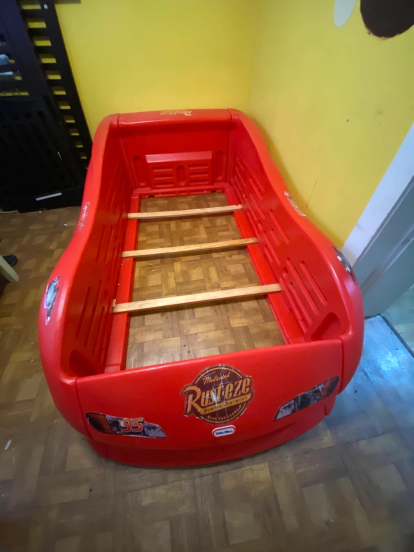 Little Tikes Lightning McQueen Car Bed - photo 4