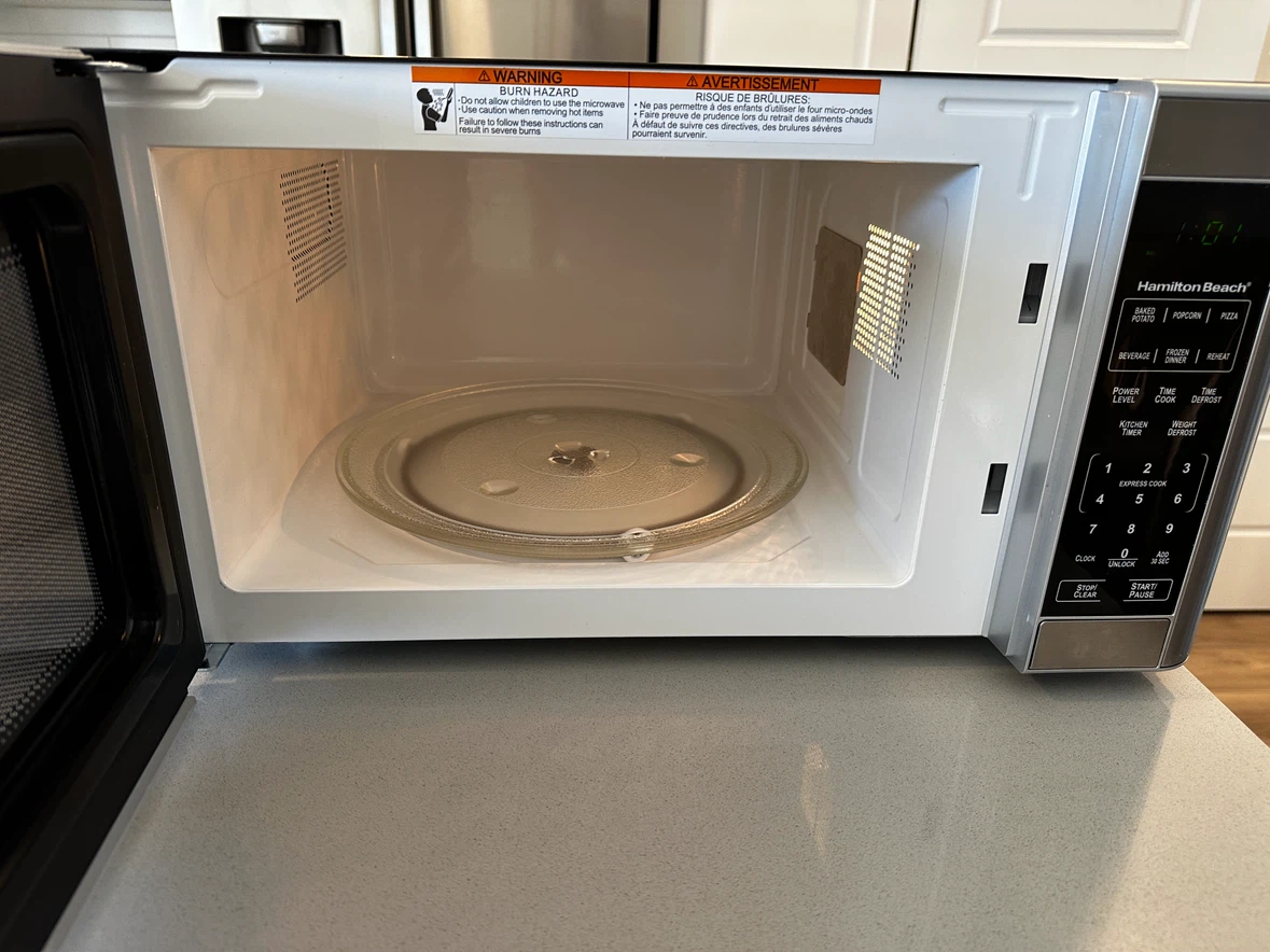 Hamilton Beach 1.1 Cu.ft Microwave Oven - photo 2