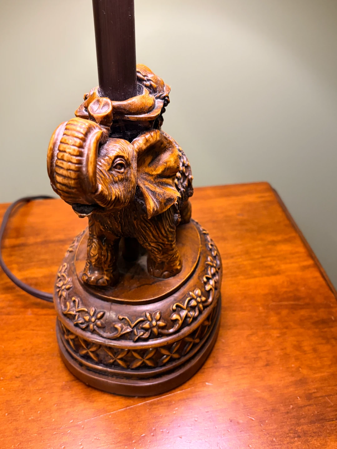 Rare Matching Elephant Table Lamps (2) - photo 3