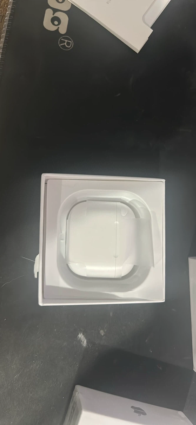 Apple AirPods 4 (ANC) - photo 3