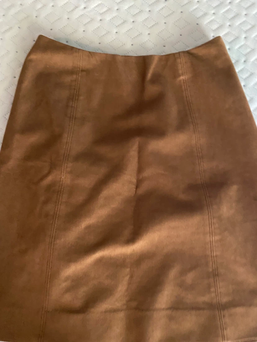 Aritzia Babaton Brown Suede-Look Skirt - photo 2