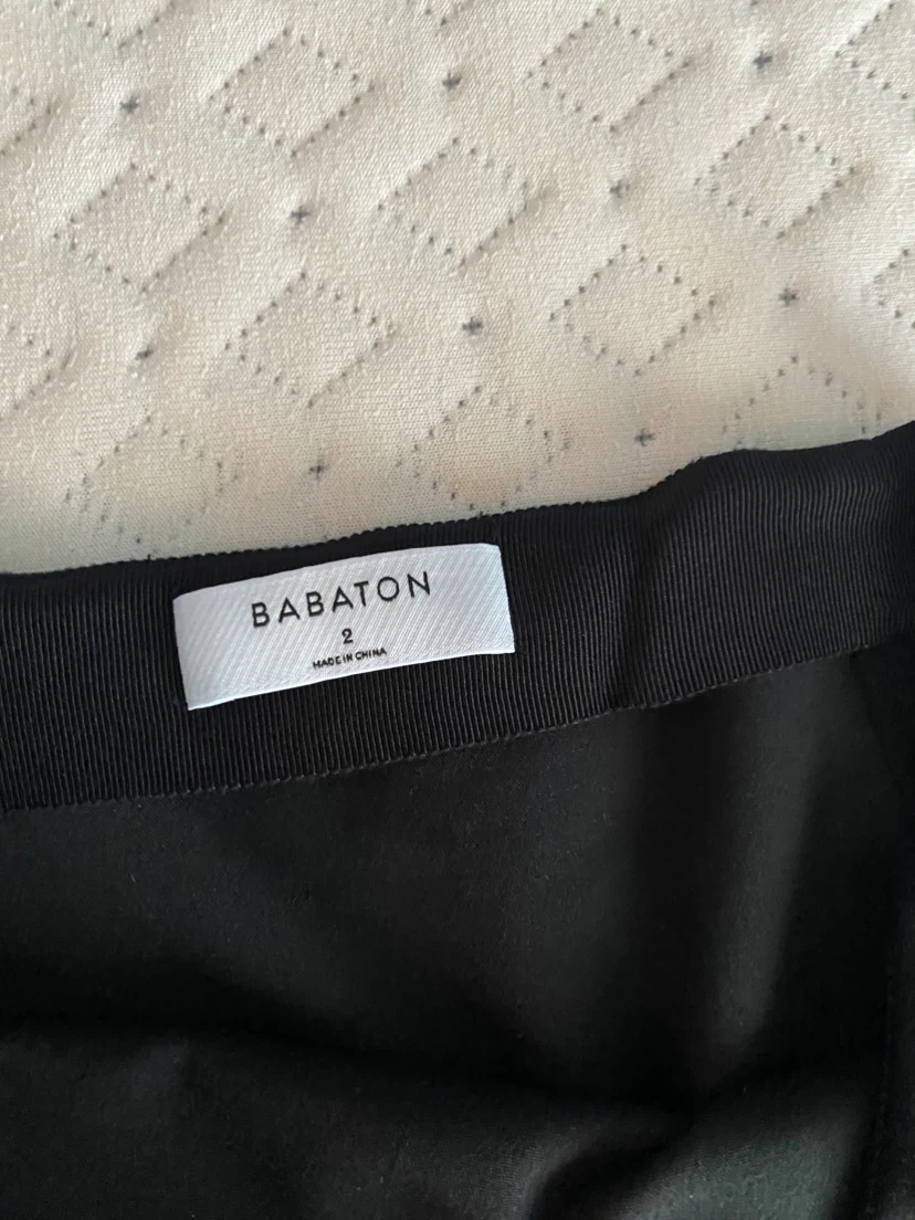 Aritzia Babaton Black Skirt size 2