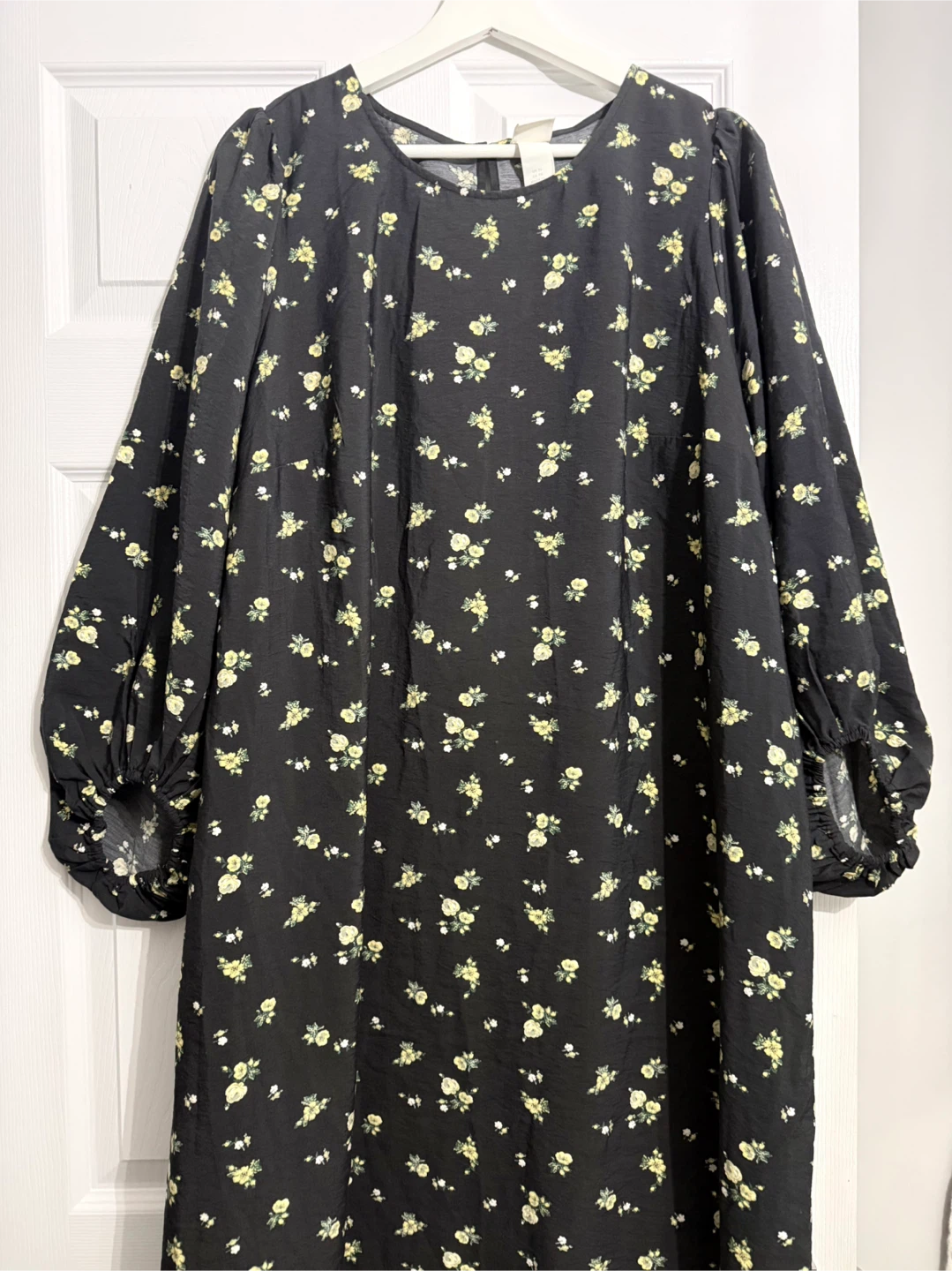 H&M Midi Dress Black Floral Long Bishop’s Sleeves - photo 4