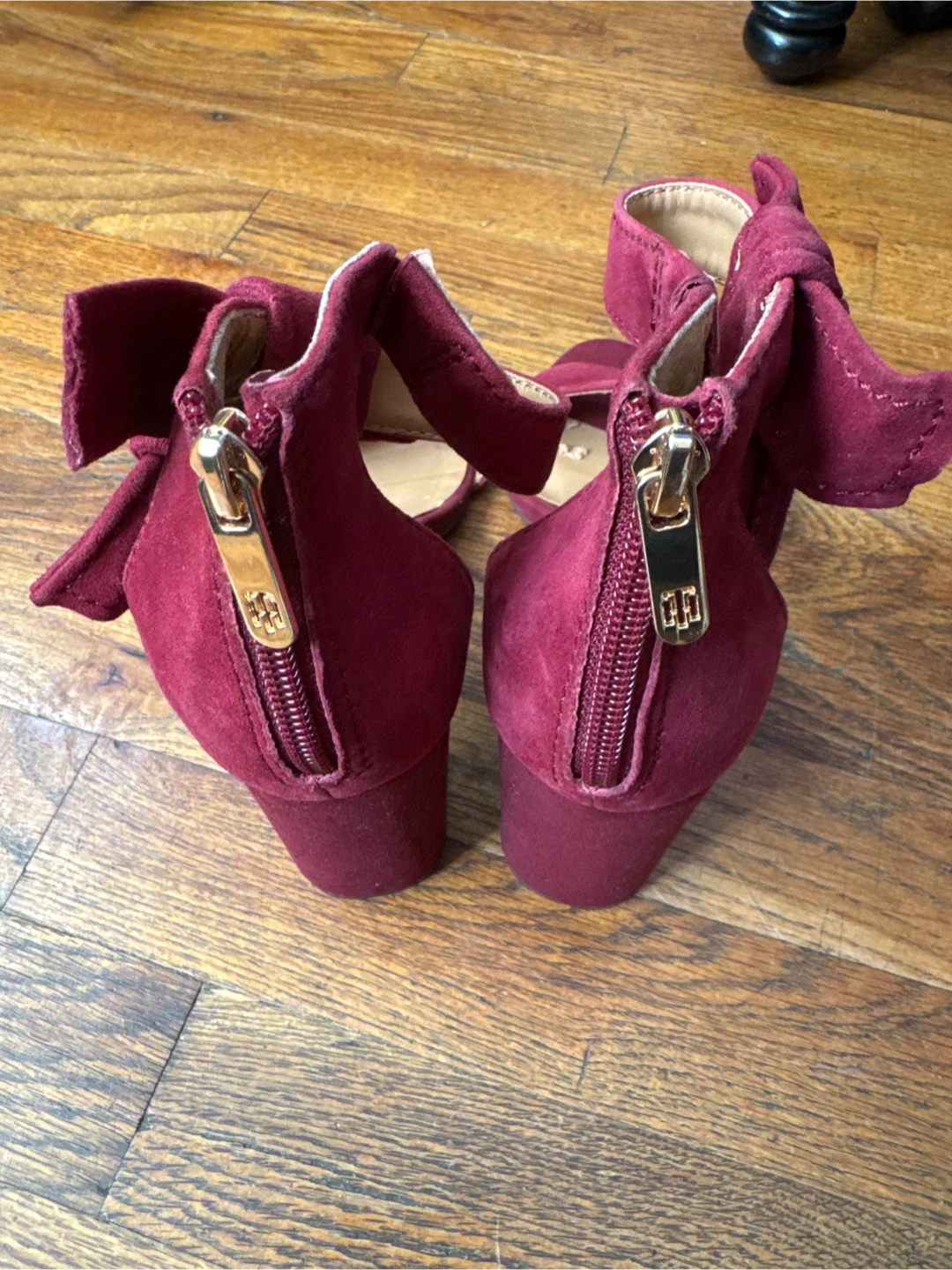 Size 8 Tommy Hilfiger Burgundy Suede Block Heel Sandals Size 9M - photo 2