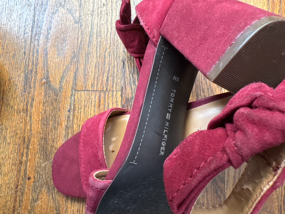Size 8 Tommy Hilfiger Burgundy Suede Block Heel Sandals Size 9M - photo 4