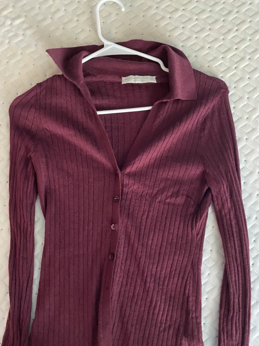 Abercrombie & Fitch Maroon Merino Wool Cardigan XS