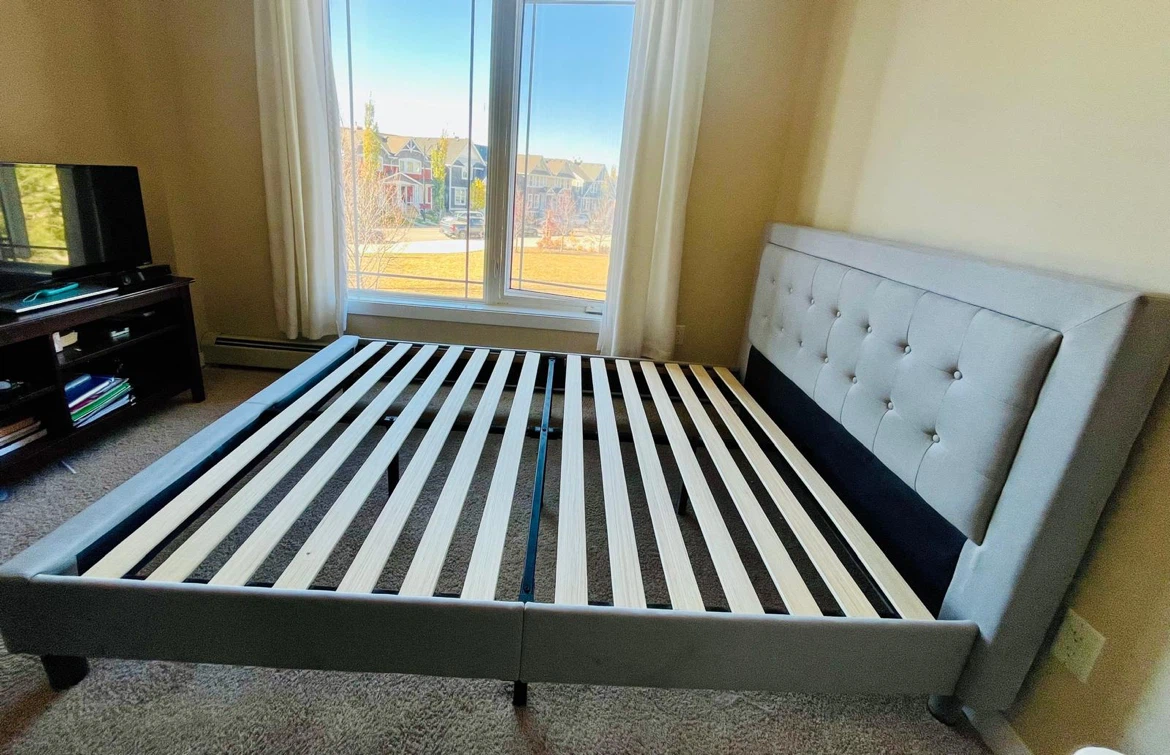 Grey Upholstered Tufted Queen Bed Frame - photo 2