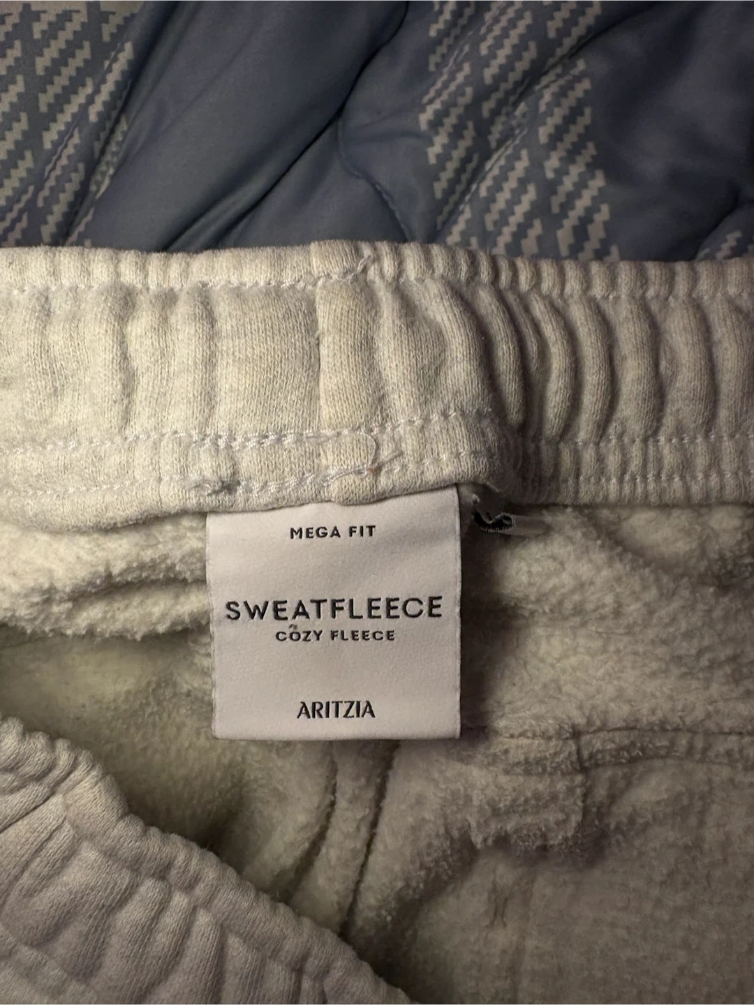 Aritzia Sweatfleece Mega Fit Cargo Sweatpants - photo 3
