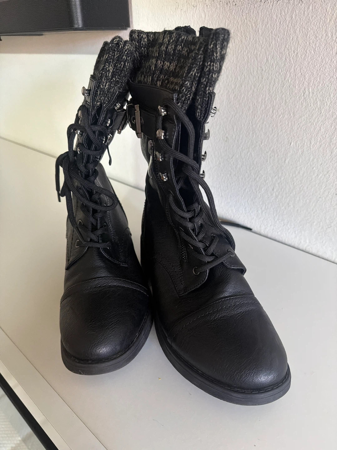 Black Women's Combat Boots with Knit Cuff Size 7 - photo 2
