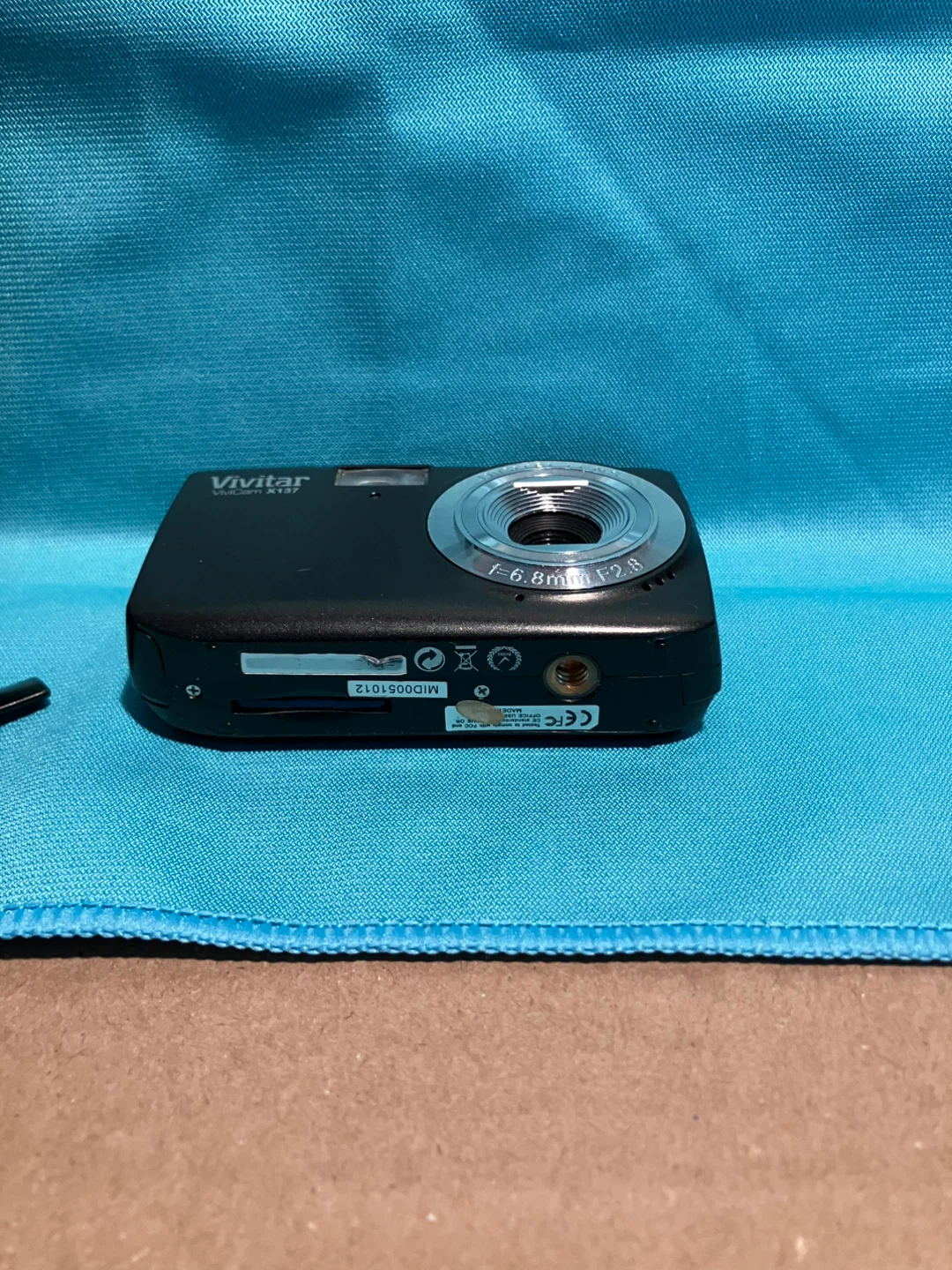 Vivitar ViviCam X137 Digital Camera - photo 3