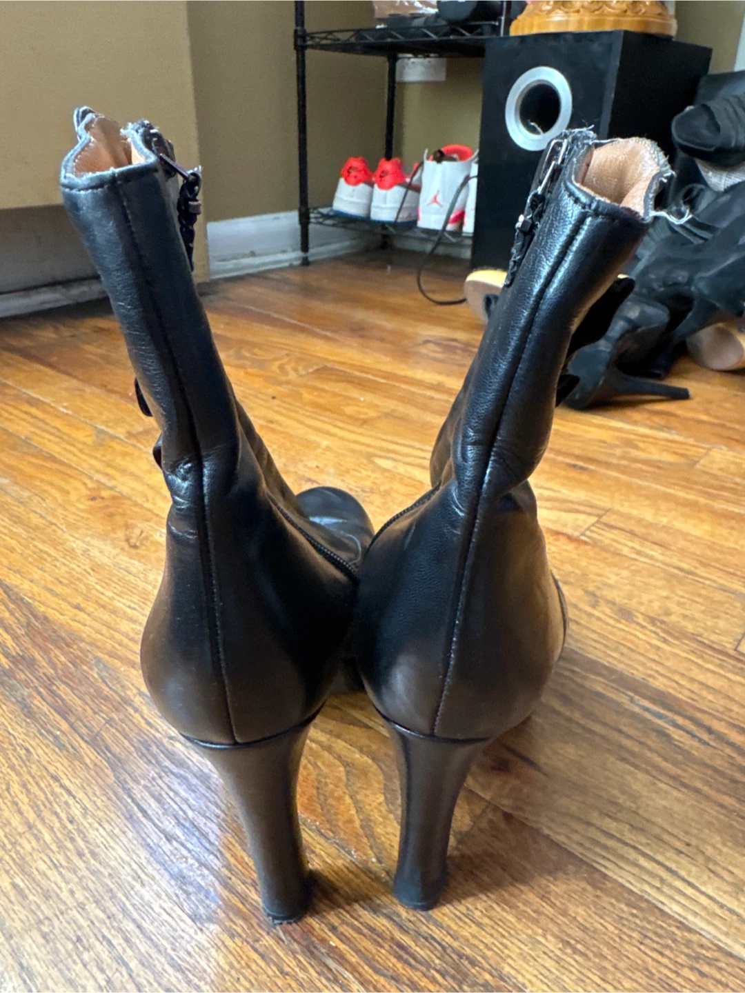 Size 8.5 Black Leather Booties - photo 2