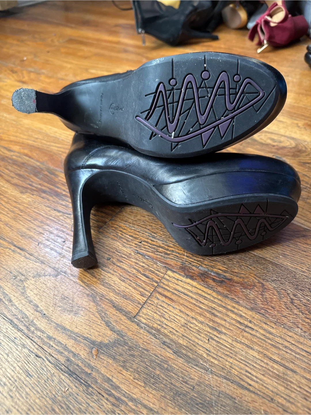 Size 8.5 Black Leather Booties - photo 3