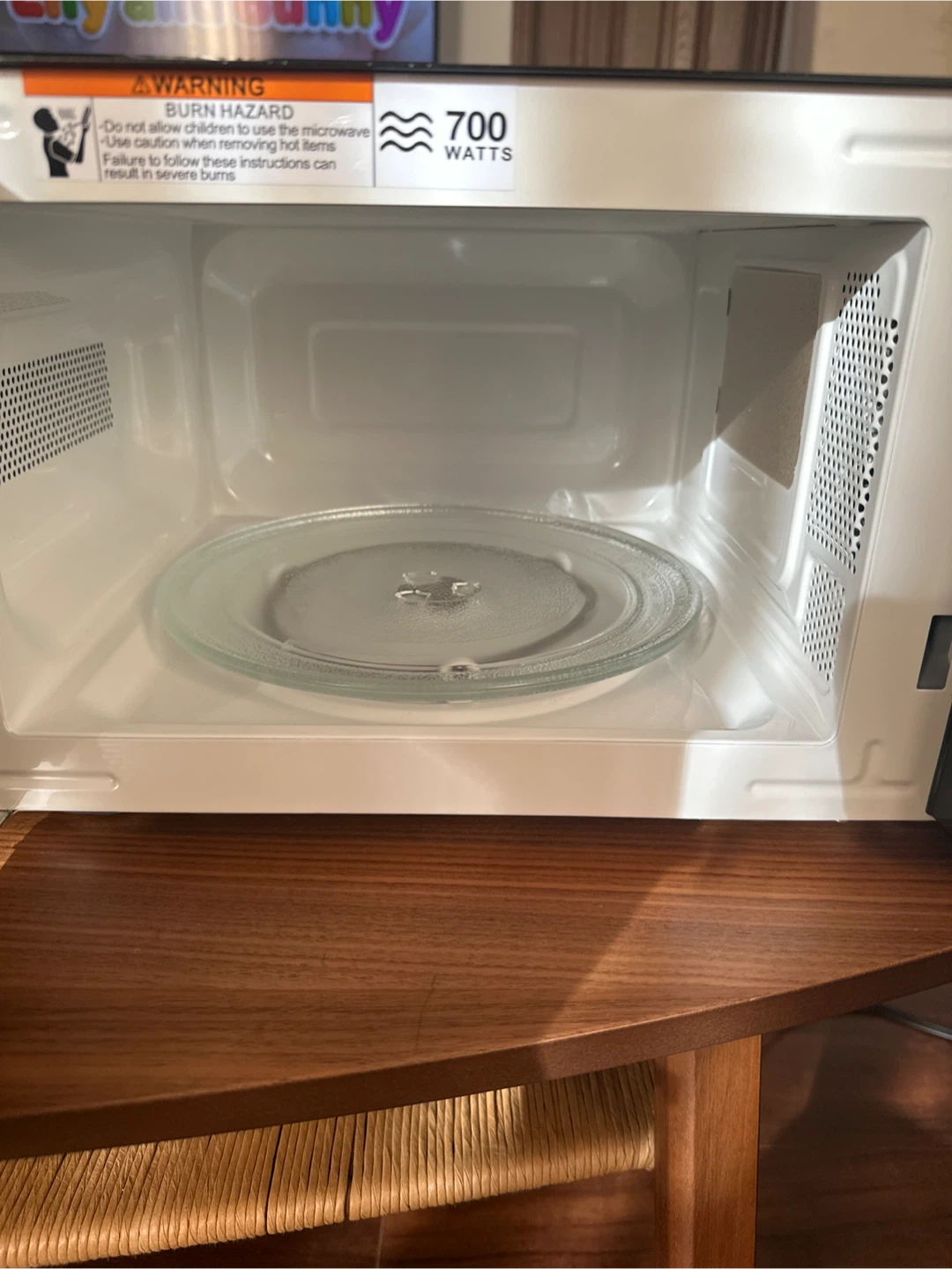 Black Countertop Microwave 700 Watts - photo 2