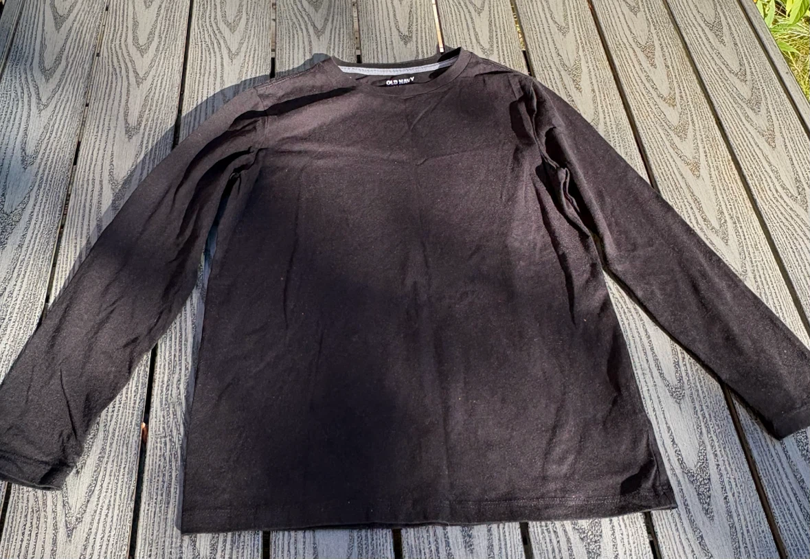 Old Navy black long-sleeve t-shirt