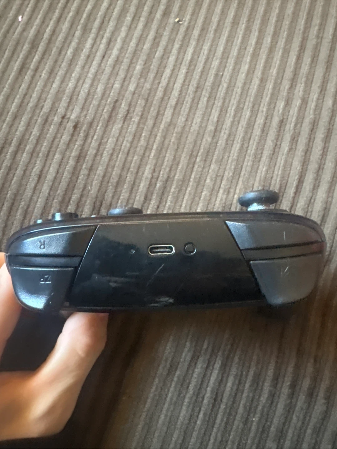 Nintendo Switch Pro Controller - photo 3