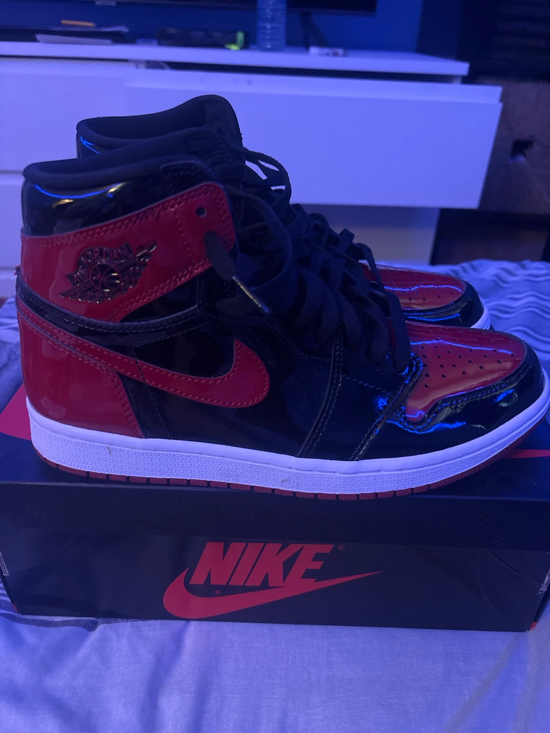 Nike Air Jordan 1 Retro High OG Patent Bred - photo 2