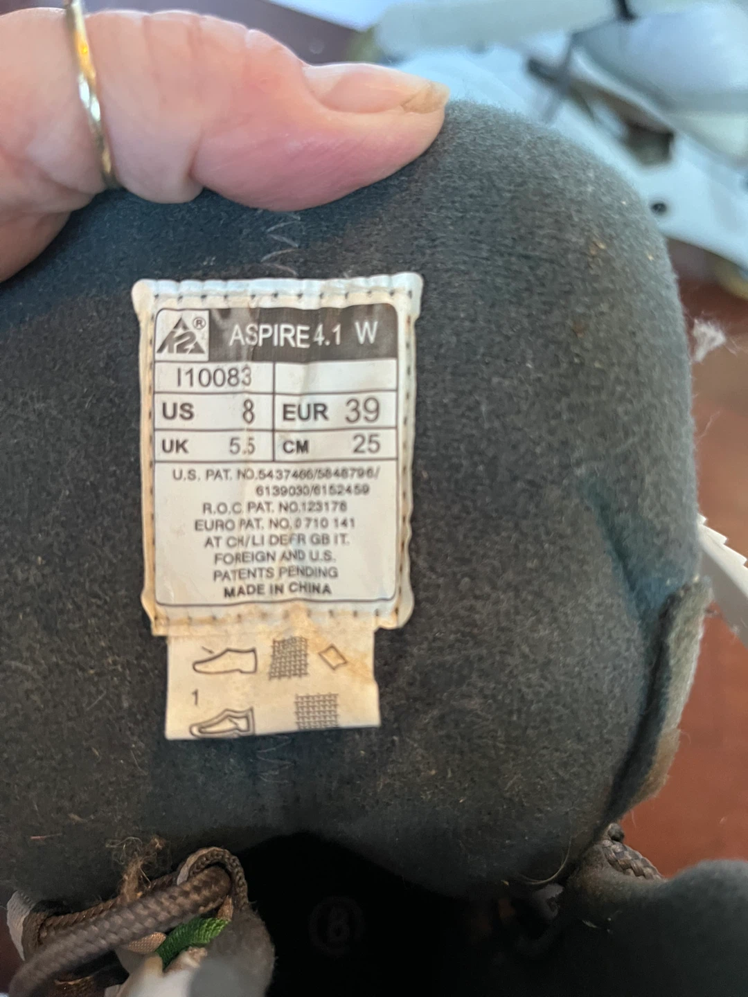 Women’s Rollerblades. Gently used. Size 8 - photo 4