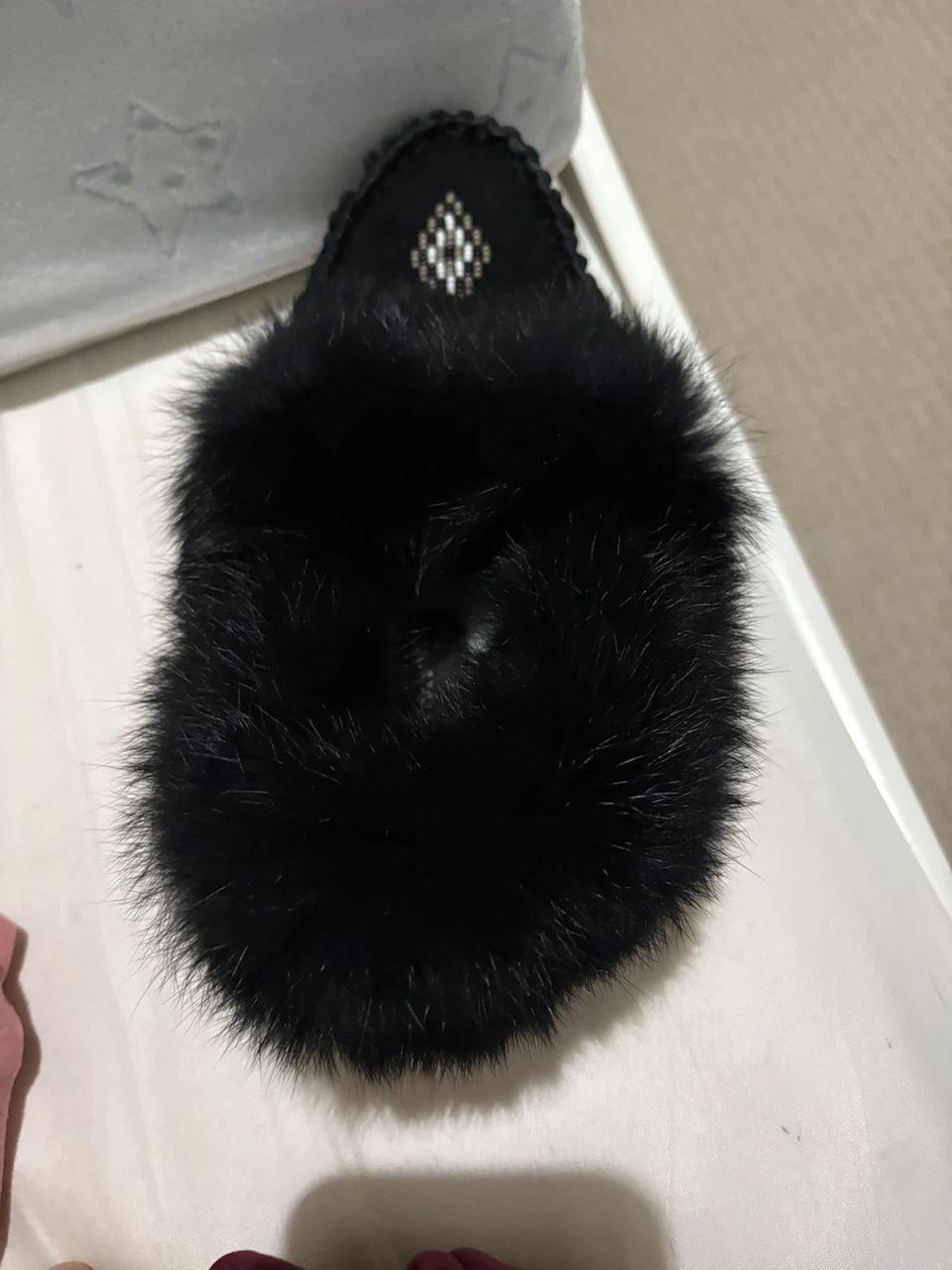 Manitobah Mukluks Black Slippers - photo 2