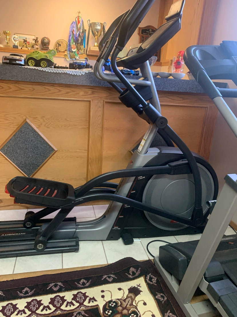 Moving out sale-  Elliptical - photo 3