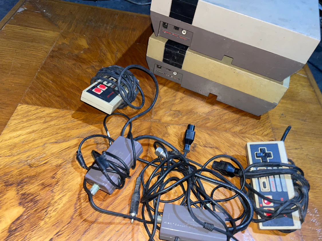 Two Nintendo Entertainment System Consoles - photo 5