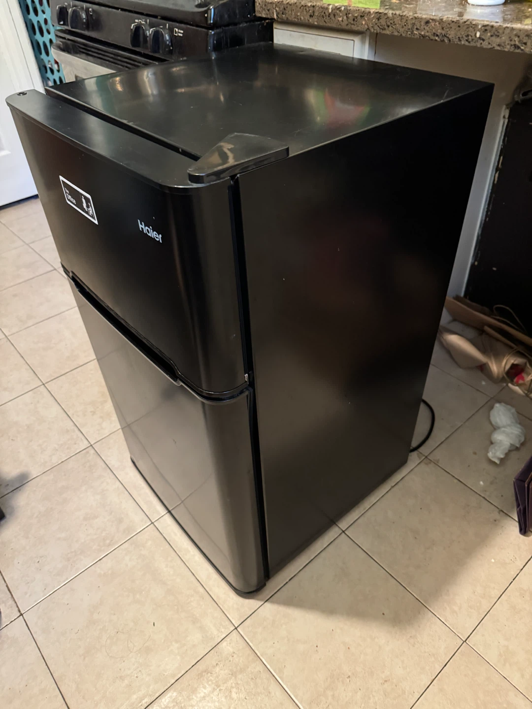 “The Office” Limited Edition Mini-Fridge - photo 3