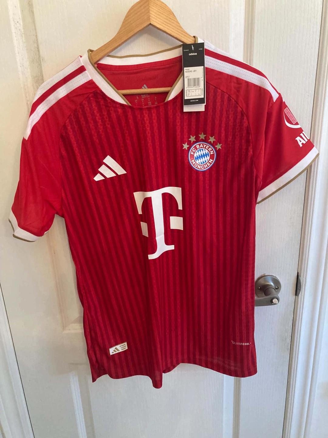 FC Bayern Munich jersey - Player Version #19 Davies - photo 2