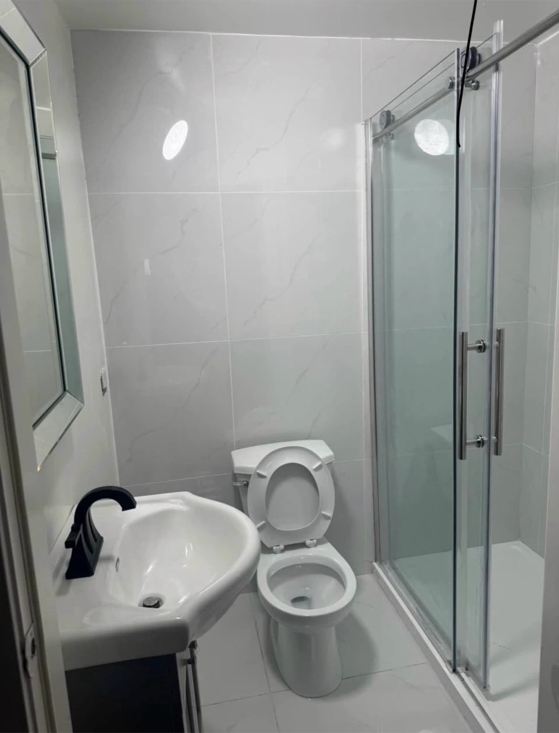 Basement for rent - photo 2