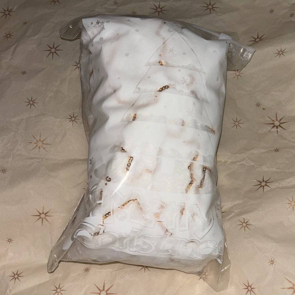 Brand New 36 Inch White Faux Fur Tree Skirt - photo 2