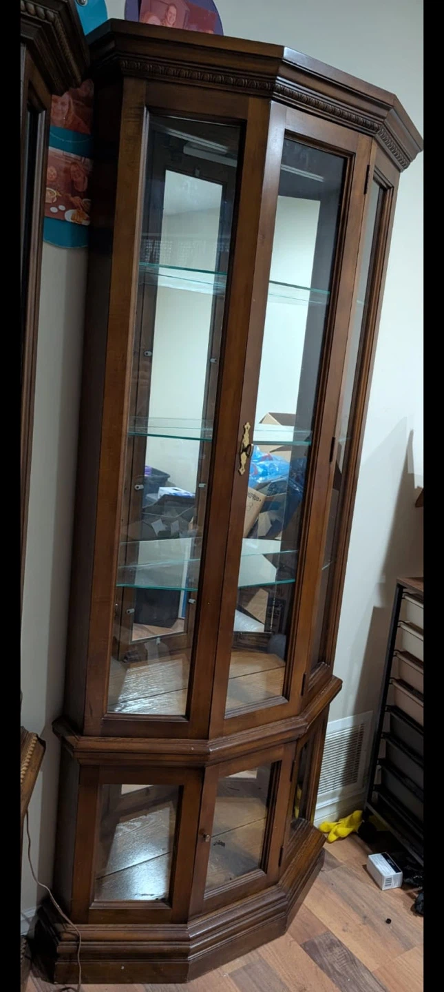 ⏰ P/UP Oct. 19th!  Vintage Wooden Curio Cabinet - photo 2