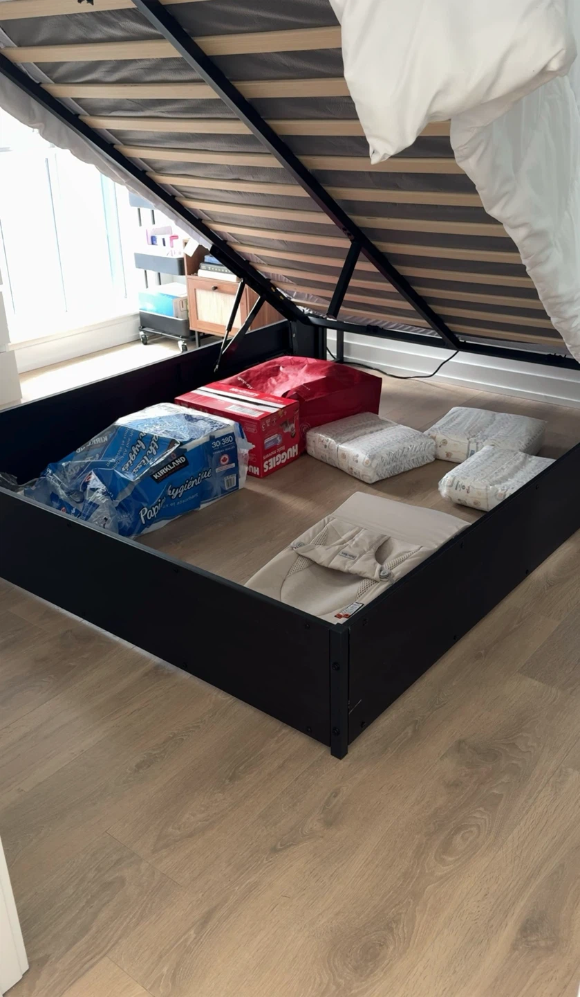 Queen Size Black Storage Bed with Headboard