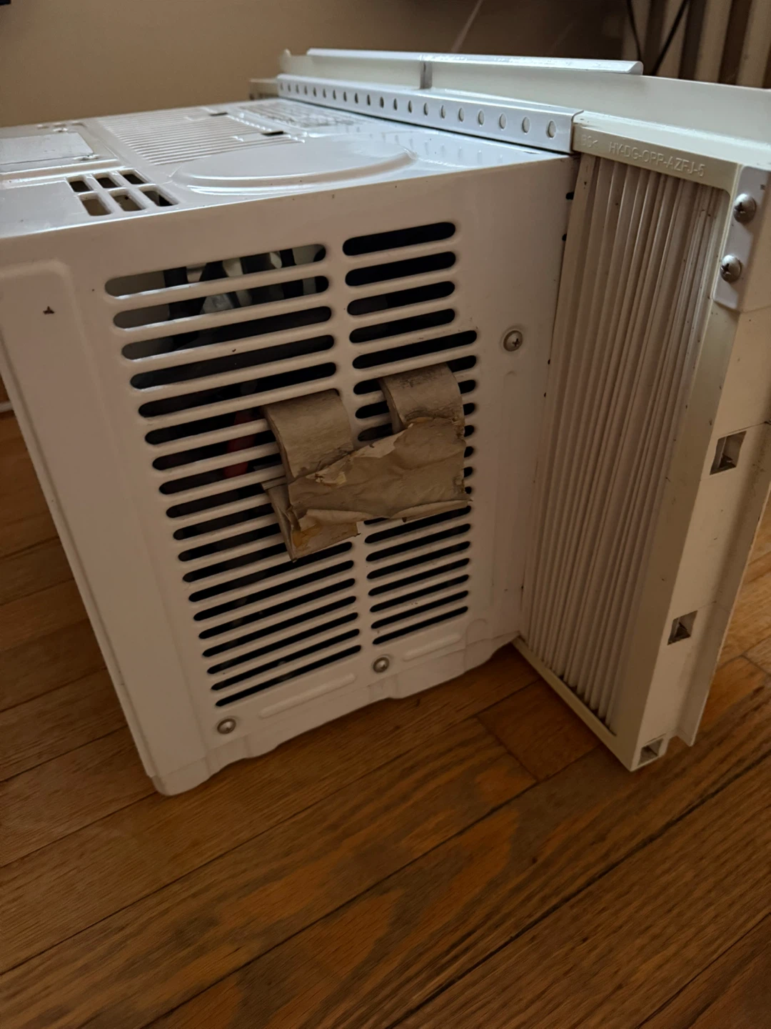 Frigidaire 5,000 BTU Window-Mounted Room Air Conditioner - photo 4